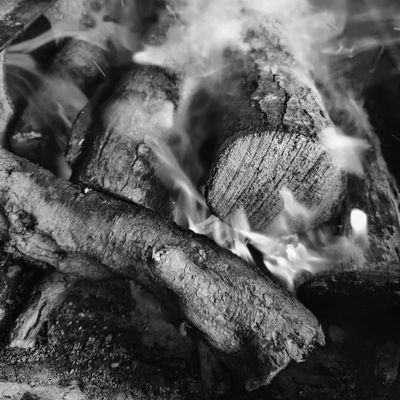 Fire and smoke

#fire #smoke #wood #blackandwhite #monochrome