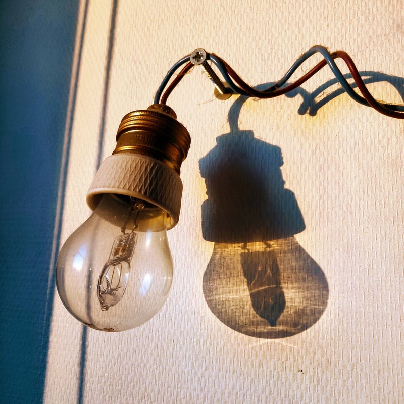 The shadow of a bulb is visible only when it is turned off, light always create amazing patterns

#light #lightbulb #sunset #shadow